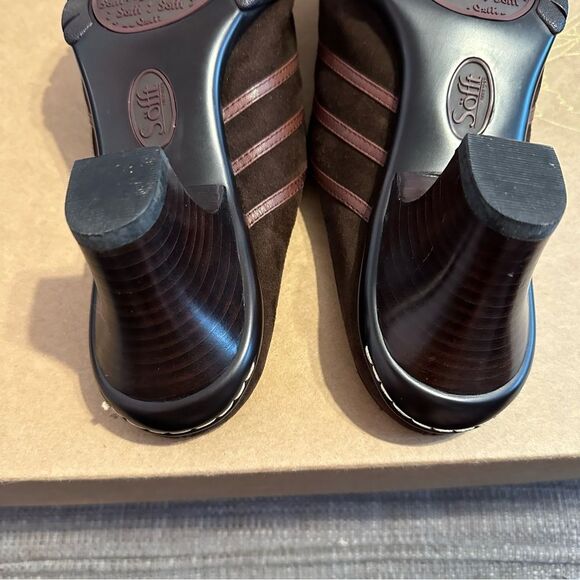 Sofft Chocolate Brown Suede Heel Mule / Clog Shoe Sz 8 - Picture 11 of 11